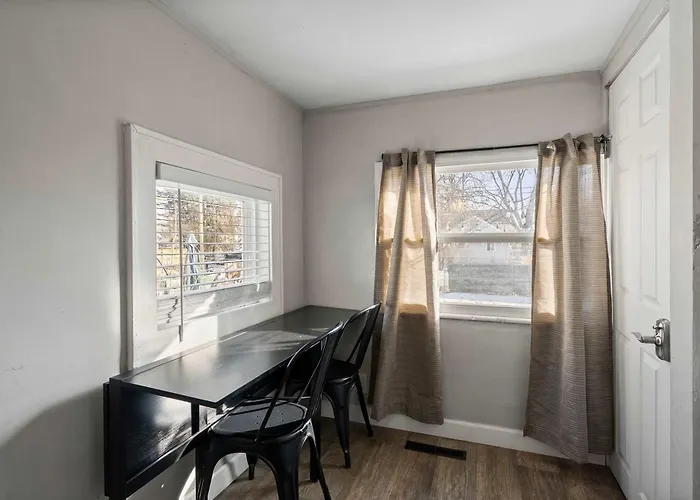 The Cozy Bellows - Retreat For 4 * Columbus